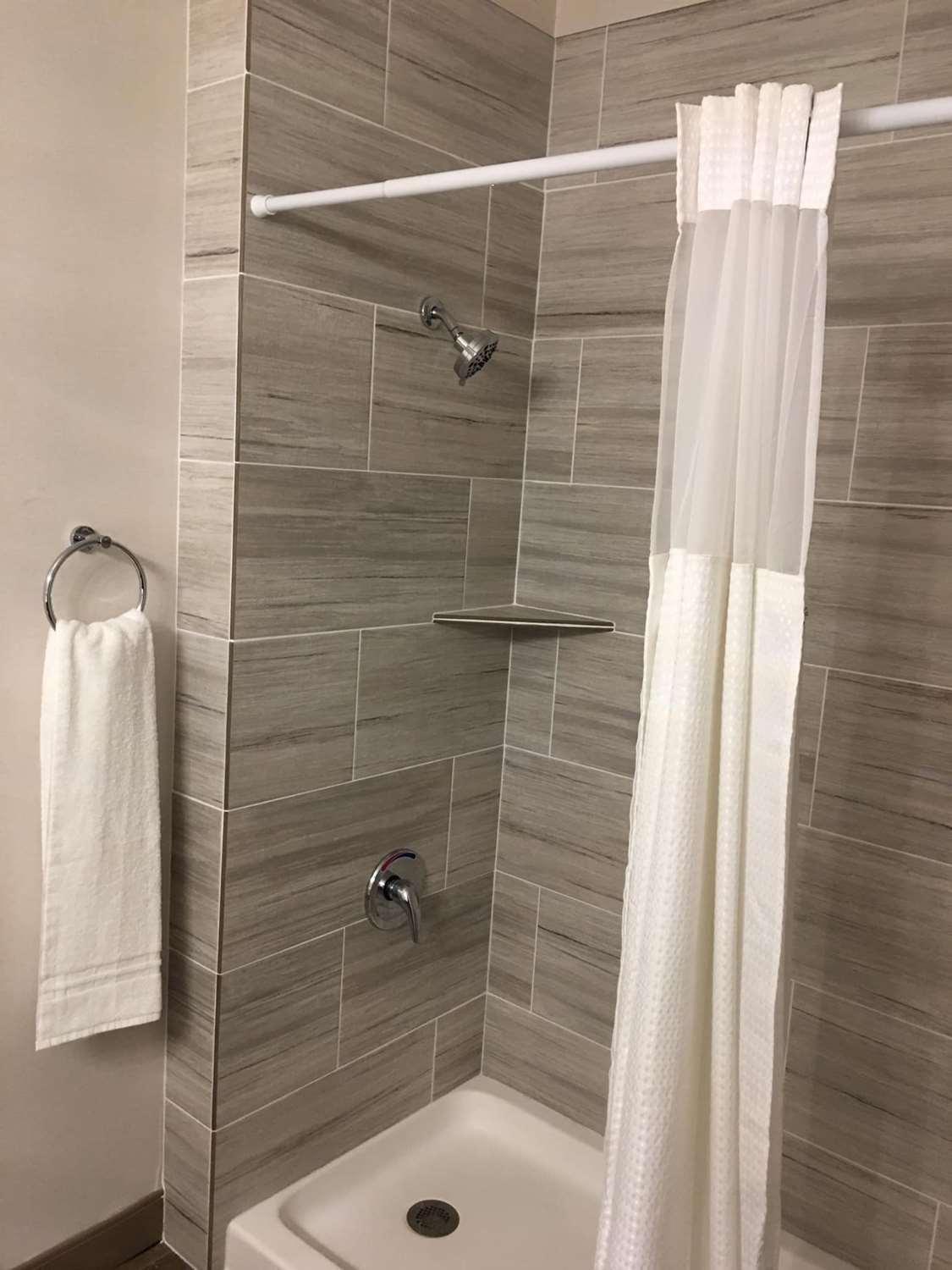 Best Western Plus Riata Brownwood Ngoại thất bức ảnh