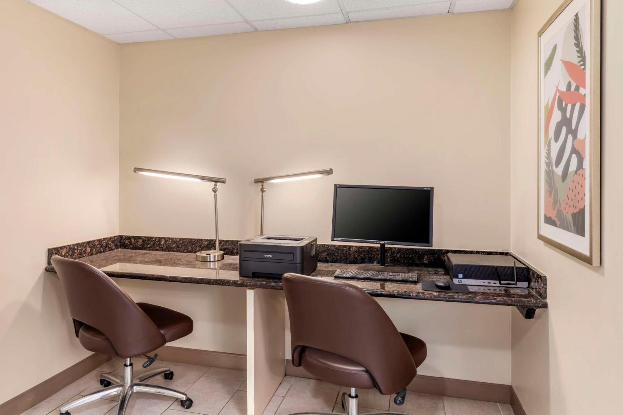 Best Western Plus Riata Brownwood Ngoại thất bức ảnh